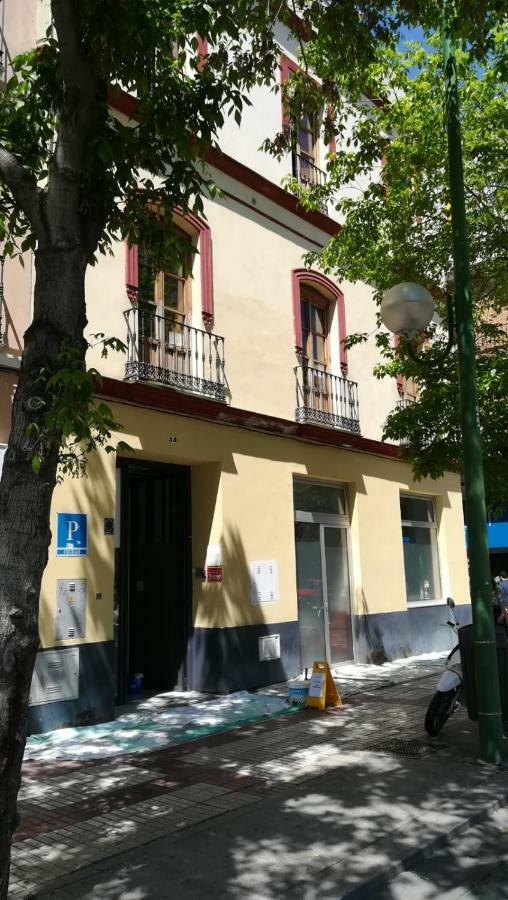 New Samay Hostel Seville Exterior photo